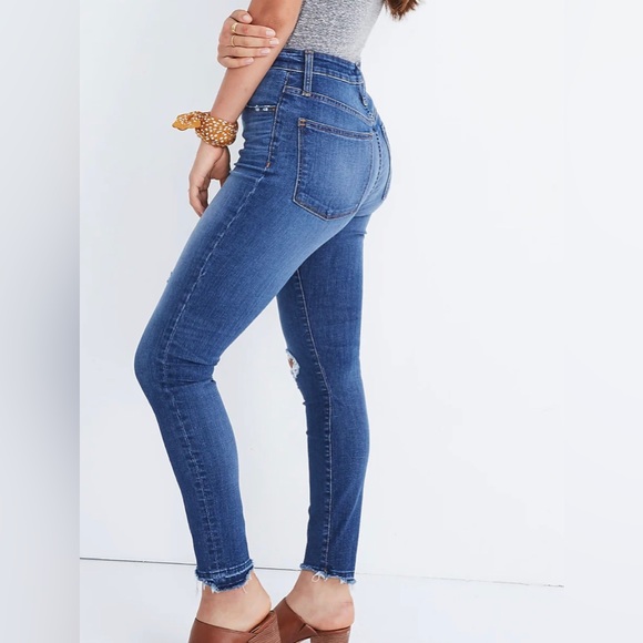 Madewell Curvy High-Rise Skinny Jeans: Drop Step-Hem Edition - Picture 2 of 14